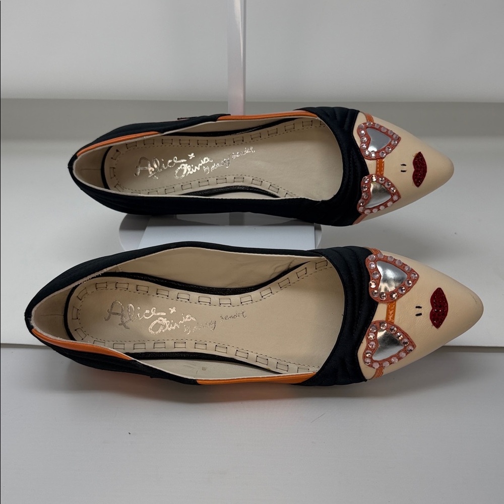 Alice & Olivia Signature Stacey Point Toe "Stace Face" Flats Size 9 Black Satin - Picture 6 of 8